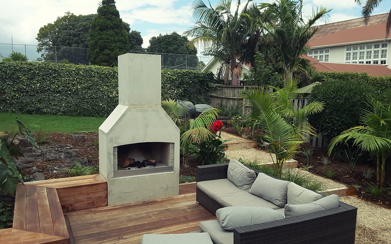 Outdoor fire feature